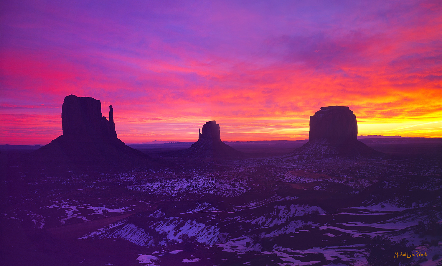 Who doesn't love a colorful sunrise or sunset? This sunrise composition is the classic view of Monument Valley in the heart of...